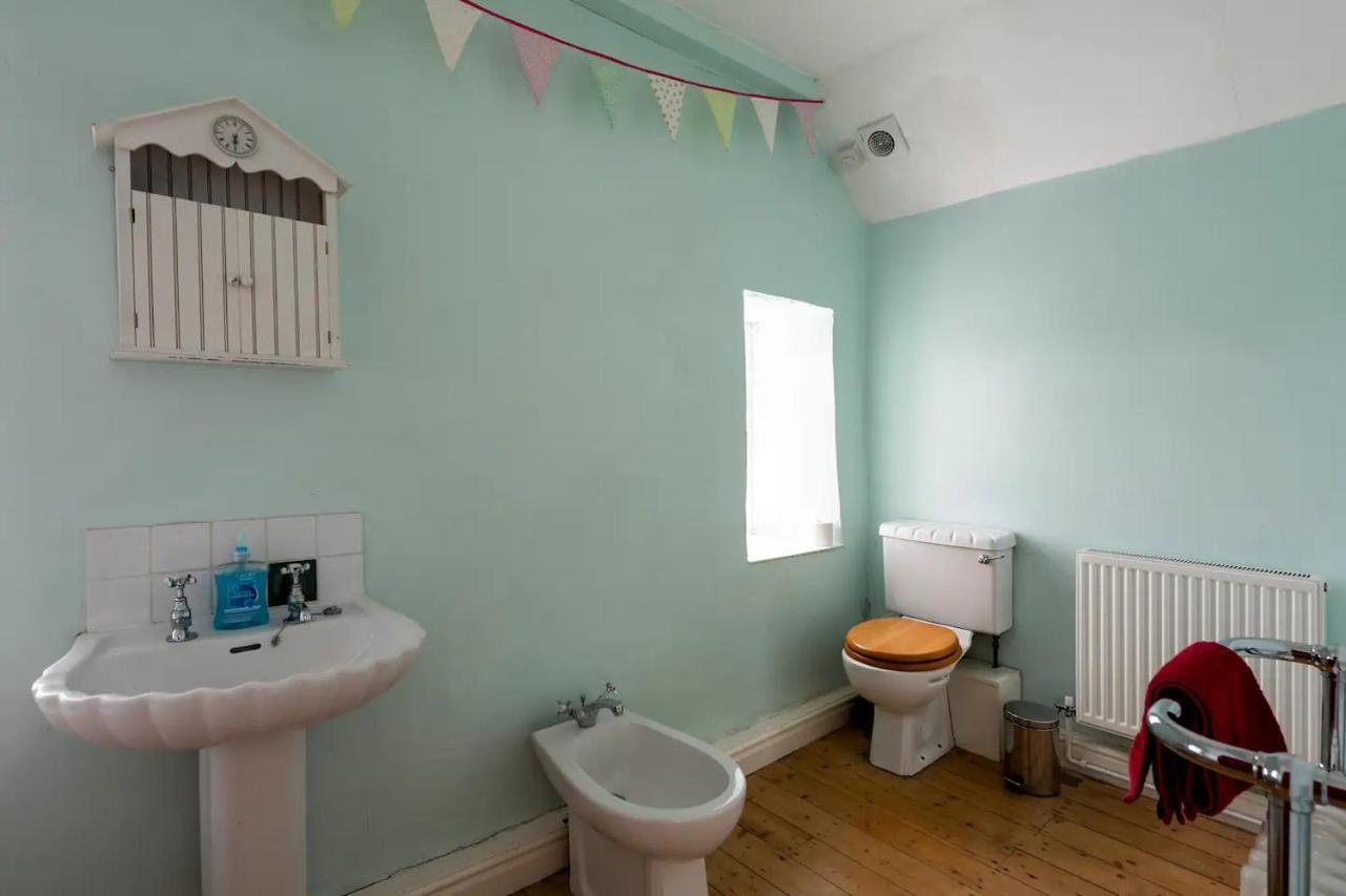 Llys Onnen - North Wales Holiday Cottage Молд Экстерьер фото