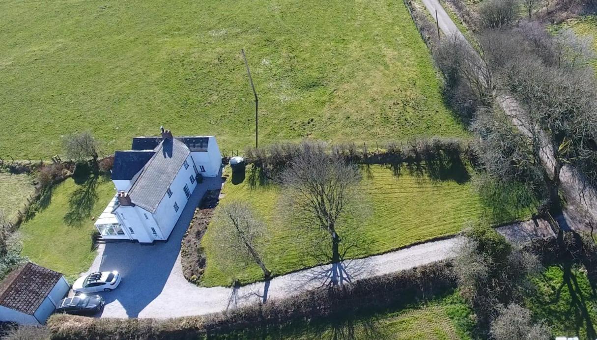 Llys Onnen - North Wales Holiday Cottage Молд Экстерьер фото